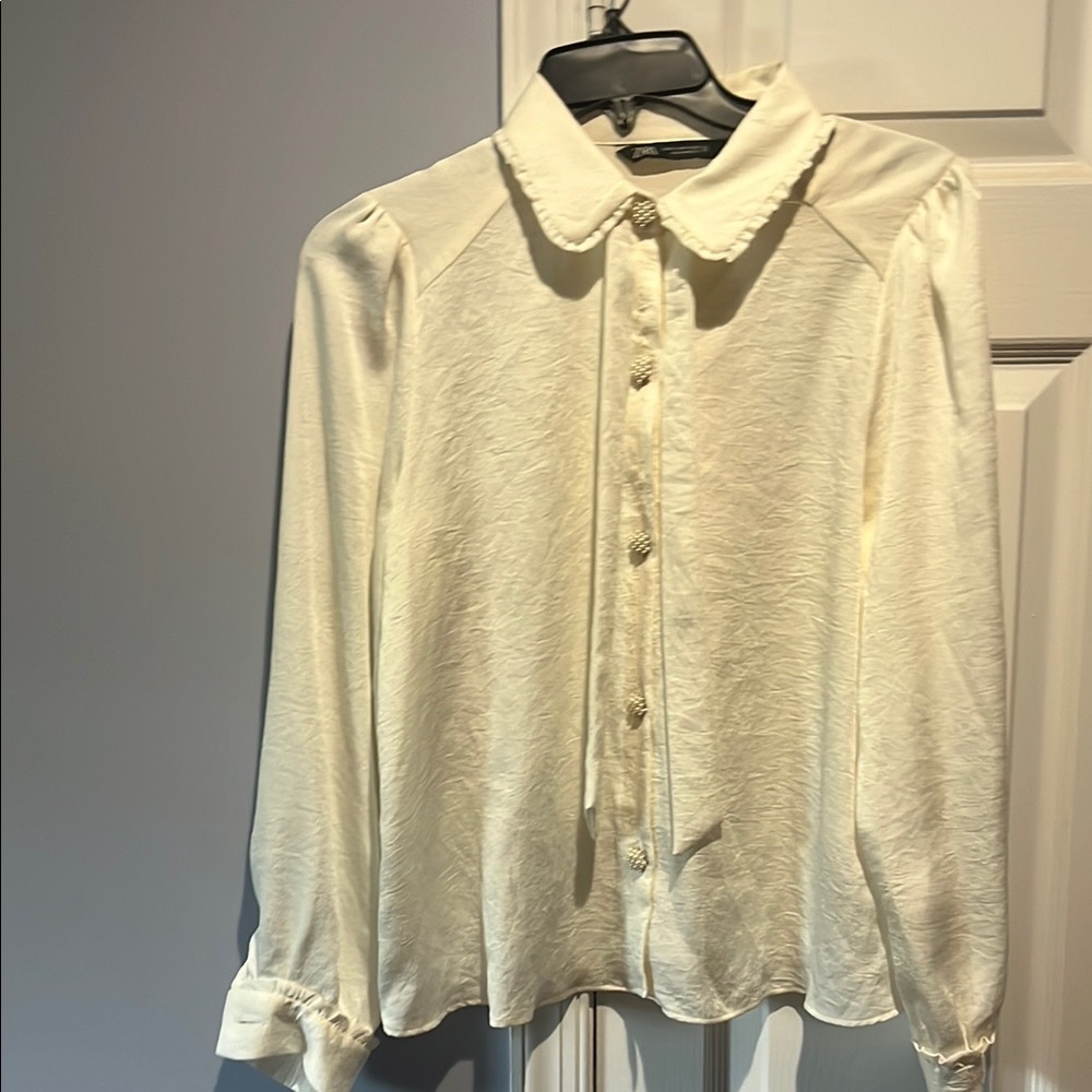 Zara Cream 3/4 Sleeve Blouse with Peter Pan Collar